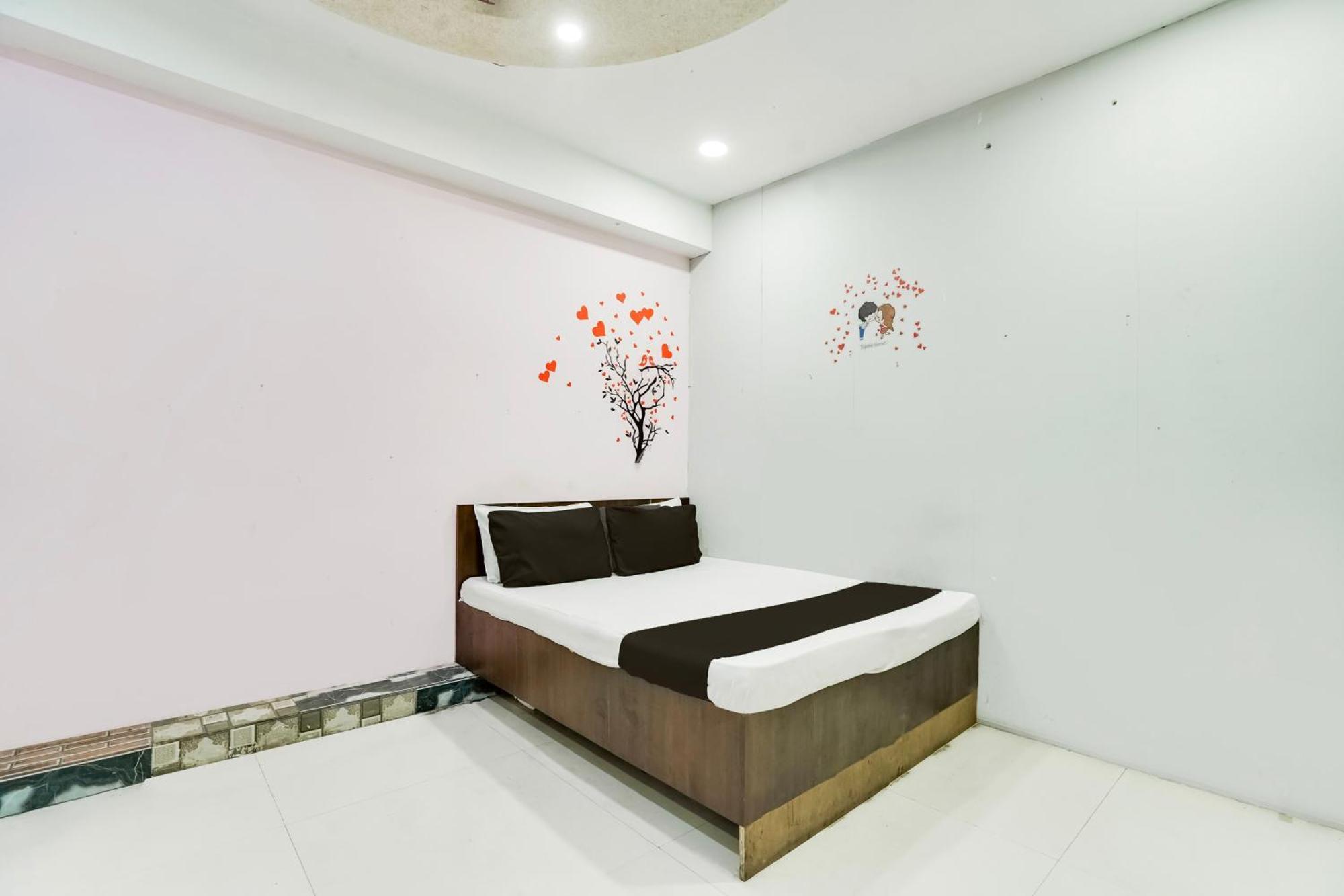 סוראט Hotel O Day Night Rooms מראה חיצוני תמונה