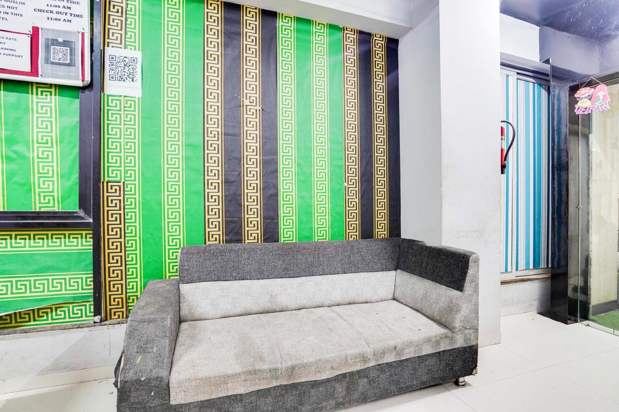 סוראט Hotel O Day Night Rooms מראה חיצוני תמונה