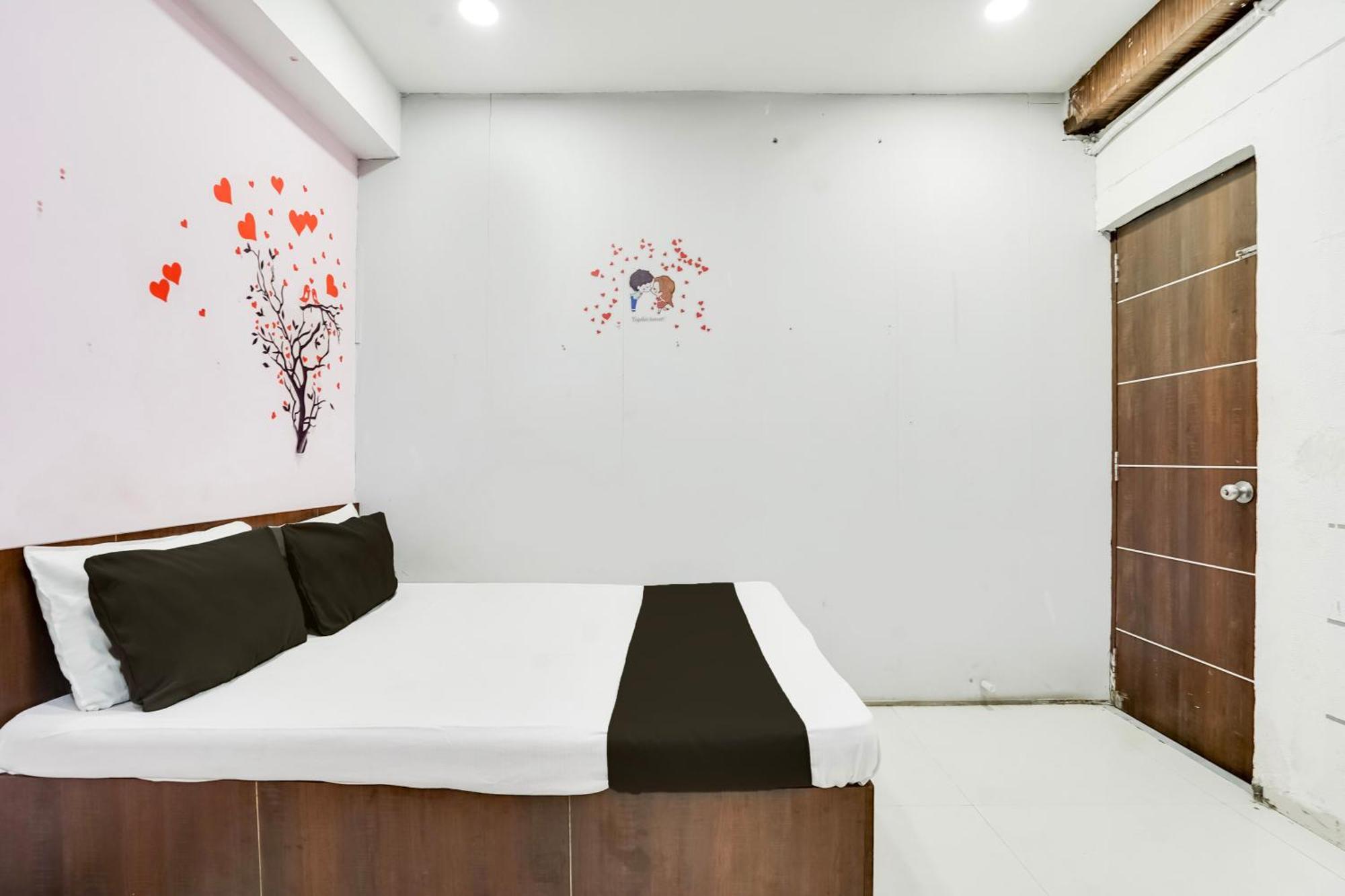סוראט Hotel O Day Night Rooms מראה חיצוני תמונה